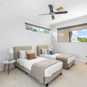  Holiday home Mount Coolum Family Friendly House